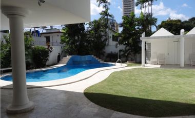 VENDO/ALQUILO CASA CON PISCINA EN EL CARMEN