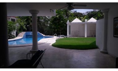 VENDO/ALQUILO CASA CON PISCINA EN EL CARMEN