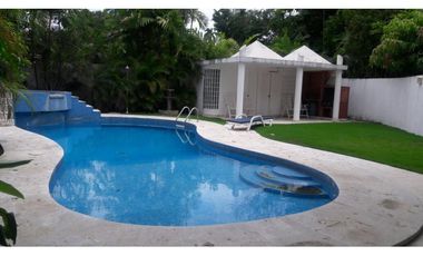 VENDO/ALQUILO CASA CON PISCINA EN EL CARMEN