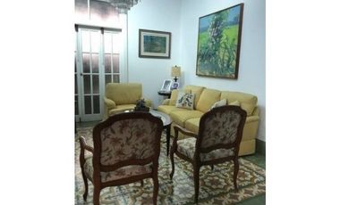 CASA ESQUINA EN BELLA VISTA 470 MTS