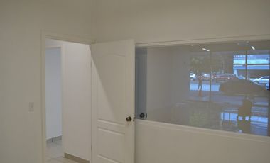 LOCAL COMERCIAL EN BELLA VISTA PLAZA COWES 100 MTS