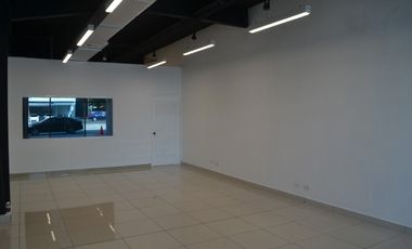 LOCAL COMERCIAL EN BELLA VISTA PLAZA COWES 100 MTS