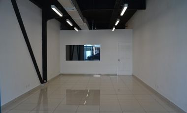 LOCAL COMERCIAL EN BELLA VISTA PLAZA COWES 100 MTS