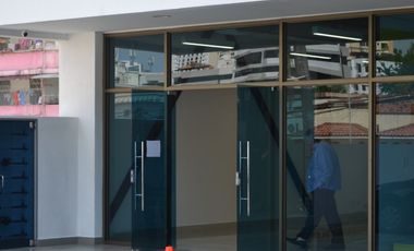 LOCAL COMERCIAL EN BELLA VISTA PLAZA COWES 200 MTS