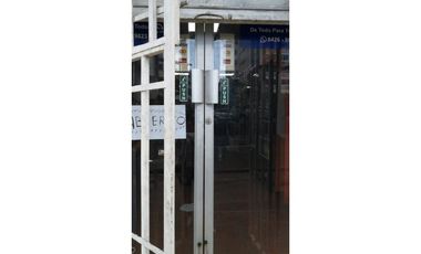 LOCAL COMERCIAL AMOBLADO  BELLA VISTA 112 M2