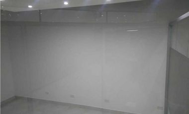 SE VENDE O ALQUILA OFICINA RECIEN REMODELADA
