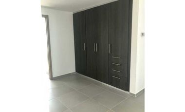 APARTAMENTO EN VENTA PH YACHT CLUB VISTA AL MAR.