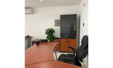 OFICINA FULL AMOBLADA EN PH COLORES
