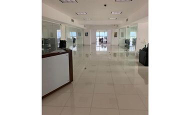 ALQUILO/VENDO OFICINA EN EDIFICO BAC.