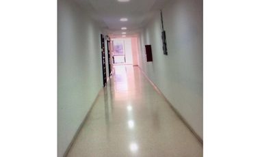 ALQUILO OFICINA EN AV. BALBOA