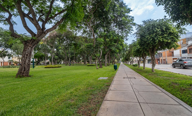 Departamento venta en Santiago de Surco, Lima