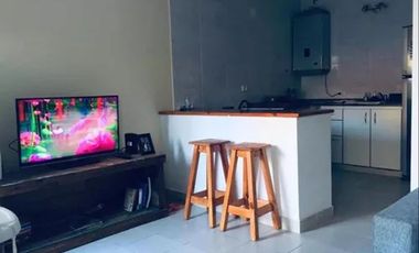 HERMOSO DUPLEX MUY LUMINOSO CON COCHERA EN SARANDI