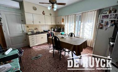 Casa en venta en Quilmes Oeste