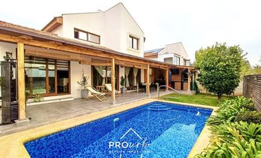 Casa en Venta en Condominio Cumbres de Peñalolén