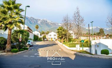 Casa en Venta en Condominio Cumbres de Peñalolén