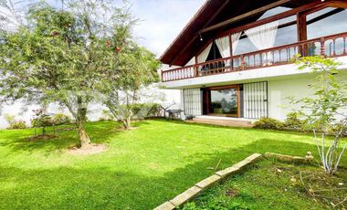 Casa en venta 3 cuadras de la Eloy Alfaro y Portugal