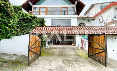 Casa en venta 3 cuadras de la Eloy Alfaro y Portugal
