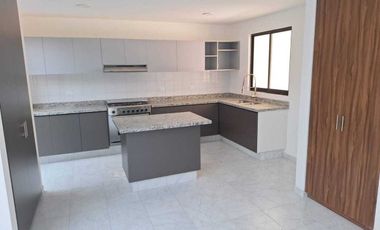 ESTRENA CASA EN EL 