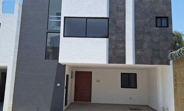 ESTRENA CASA EN EL 