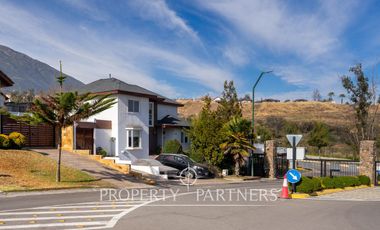 Oportunidad 6 dormitorios, condominio cerrado Macul Alto/Camino del Paisaje