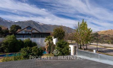 Oportunidad 6 dormitorios, condominio cerrado Macul Alto/Camino del Paisaje