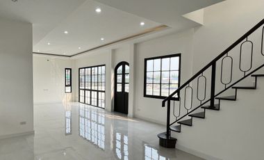 4 Bedroom House for sale at Rung Arun Harmony