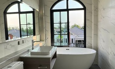4 Bedroom House for sale at Rung Arun Harmony