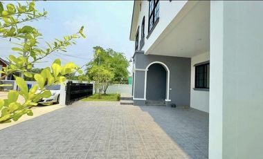 4 Bedroom House for sale at Rung Arun Harmony