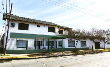 Venta casa de 3 dormitorios en Villa Gobernador Galvez