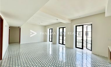 SANTA FAMILIA / CASCO VIEJO / VENTA