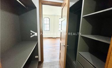 SANTA FAMILIA / CASCO VIEJO / VENTA