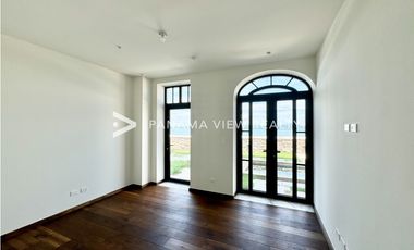 SANTA FAMILIA / CASCO VIEJO / VENTA