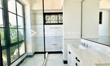 SANTA FAMILIA / CASCO VIEJO / VENTA