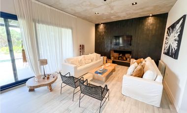 CASA EN VENTA A METROS DEL MAR - MARTIMO III 14