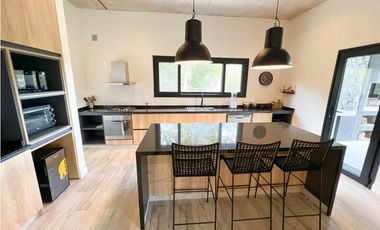 CASA EN VENTA A METROS DEL MAR - MARTIMO III 14