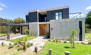 CASA EN VENTA A METROS DEL MAR - MARTIMO III 14