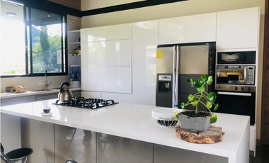 Casa para Arriendo Amoblado en Vía San Antonio la ceja