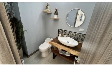 VENTA DE LUJOSA CASA CAMPESTRE EN ARMENIA, QUINDO, COLOMBIA