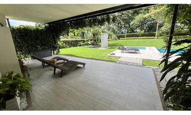 VENTA DE LUJOSA CASA CAMPESTRE EN ARMENIA, QUINDO, COLOMBIA