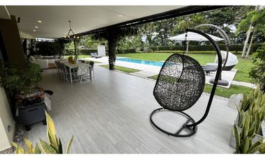VENTA DE LUJOSA CASA CAMPESTRE EN ARMENIA, QUINDO, COLOMBIA