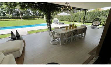 VENTA DE LUJOSA CASA CAMPESTRE EN ARMENIA, QUINDO, COLOMBIA