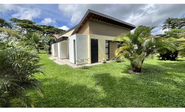 VENTA DE LUJOSA CASA CAMPESTRE EN ARMENIA, QUINDO, COLOMBIA