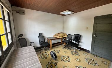 Cómoda oficina en el centro histórico