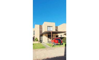 SE VENDE CASA EN CONJUNTO CAJICA