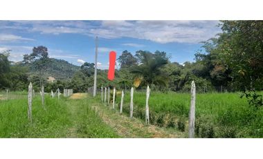 Lindo Lote Plano cerca La Gran via- La Mesa (muy buen agua)