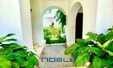 Casa en Venta en Marina Brisas, Acapulco.