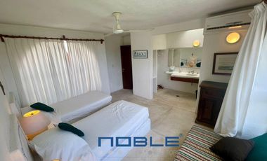 Casa en Venta en Marina Brisas, Acapulco.