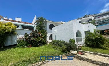 Casa en Venta en Marina Brisas, Acapulco.