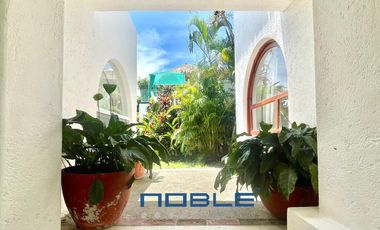 Casa en Venta en Marina Brisas, Acapulco.