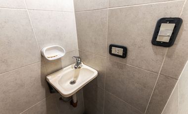 VENTA LOCAL Y PH SOBRE AV MITRE AVELLANEDA CTRO